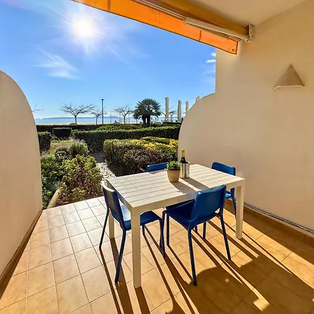 Oasis C3 Apartment Roses